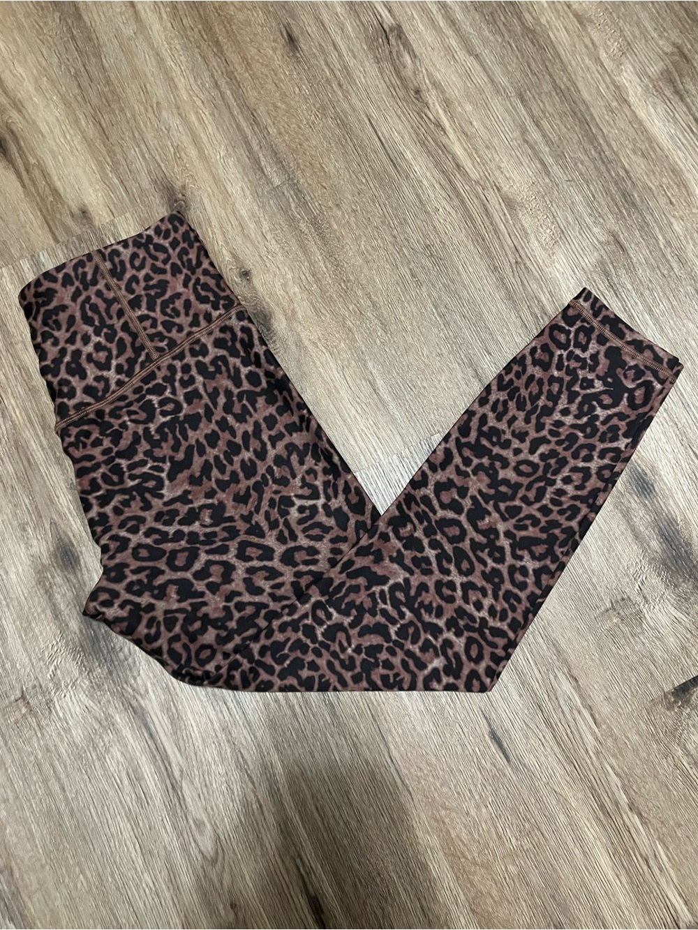 Athleta Elation Leopard Leggings size S